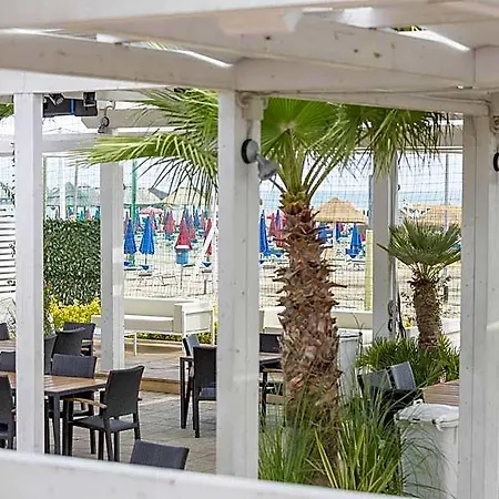 Otel Maja 4*